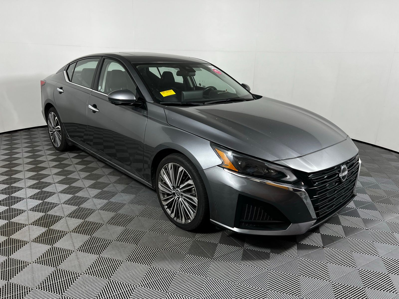 Thumbnail: 2023 Nissan Altima - 3