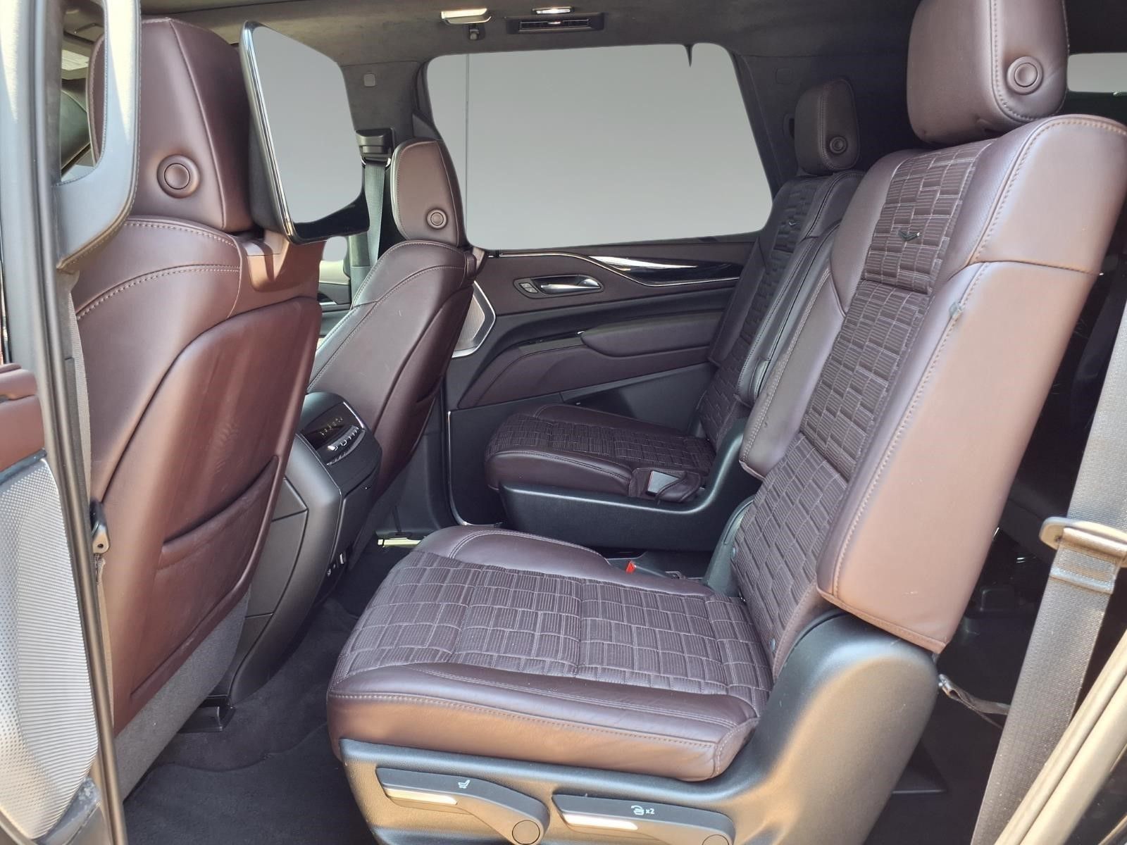 2023 Cadillac Escalade Premium Luxury Platinum Black at Bayway Cadillac Southwest