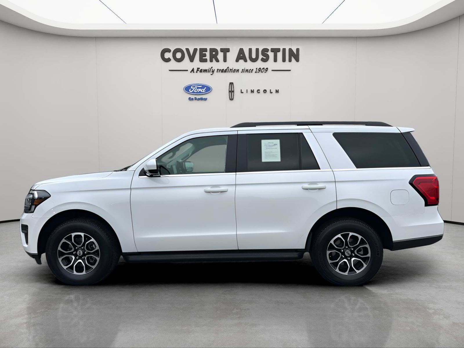 Used Car 2023 Ford Expedition  Xlt For Sale Under $50,000 In Austin, Texas