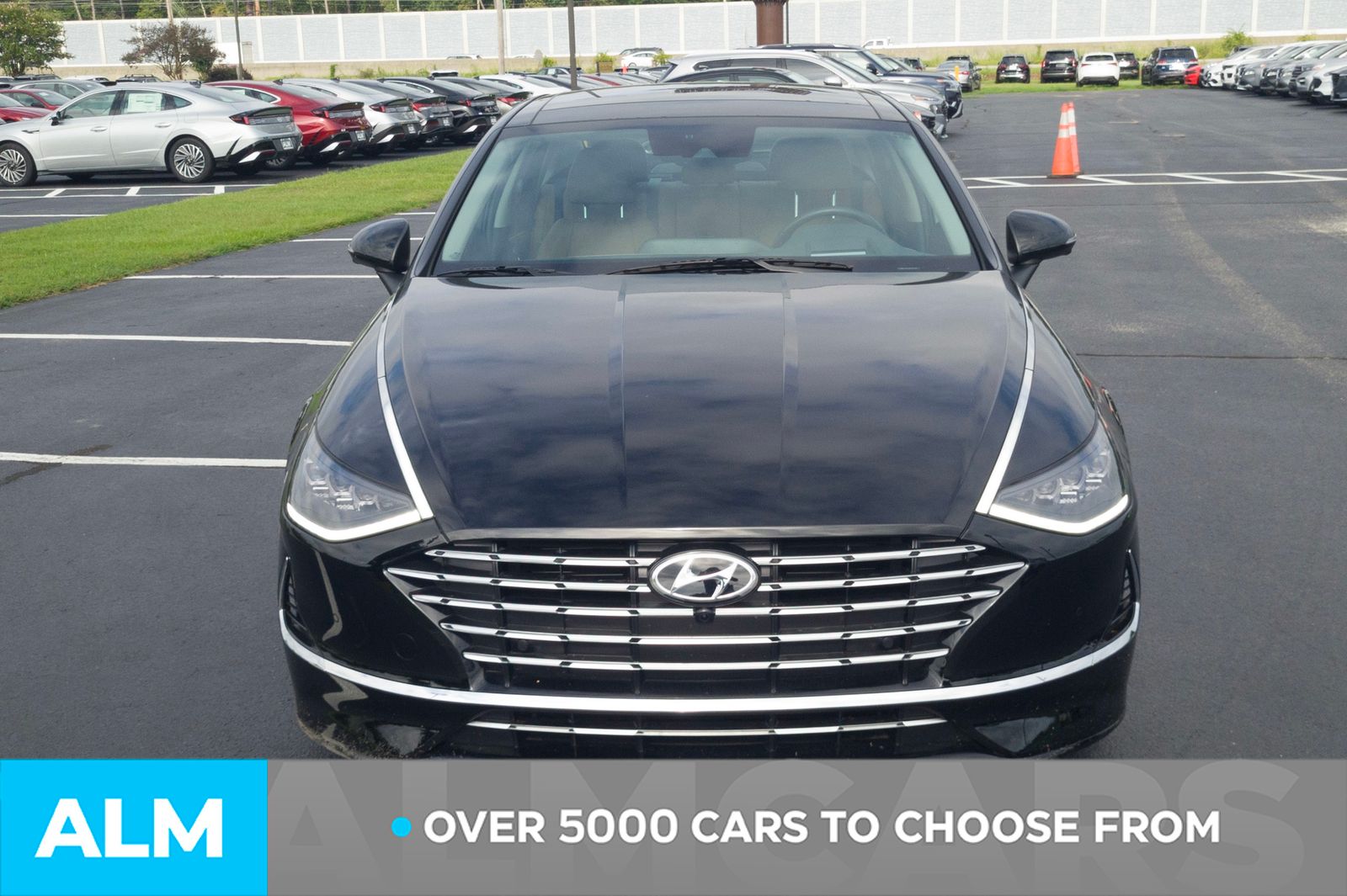 2023 Hyundai Sonata Hybrid Limited photo 2