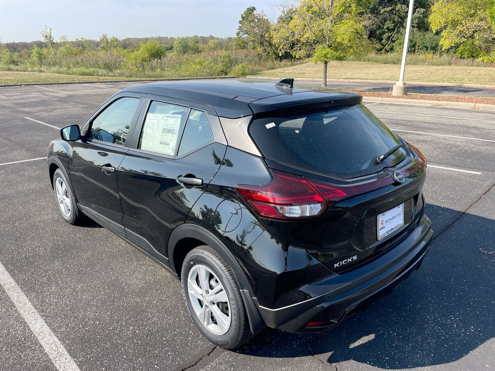 2024 Nissan Kicks S 32