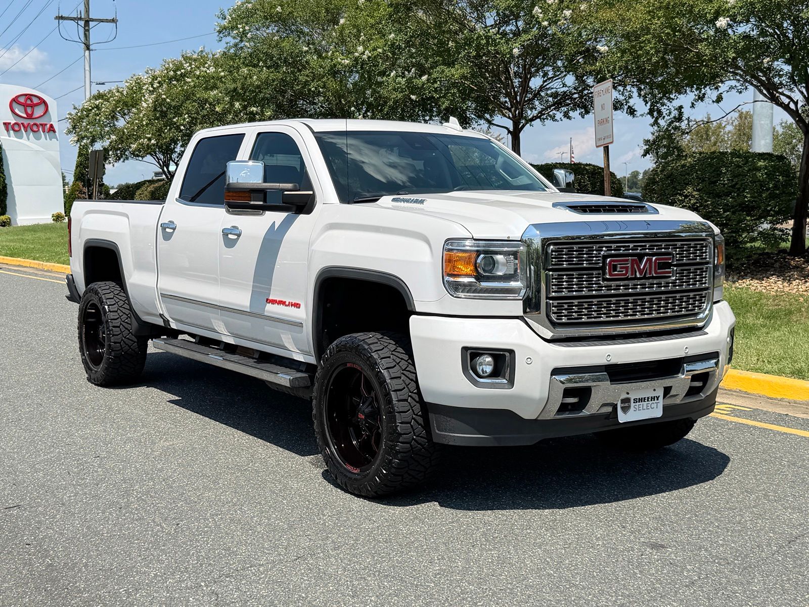 White Frost 2019 GMC Sierra 3500HD Pickup Truck Four-Wheel Drive 6-Speed Automatic