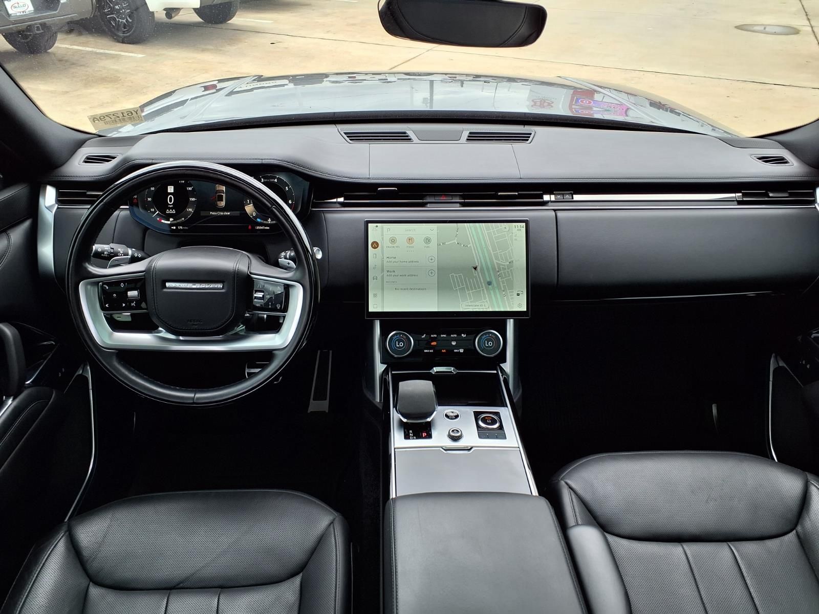 2023 Land Rover Range Rover SE - 9