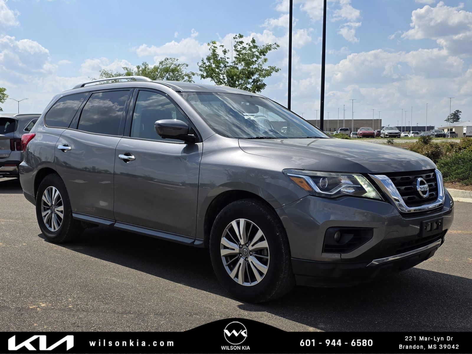 2019 Nissan Pathfinder SL FWD