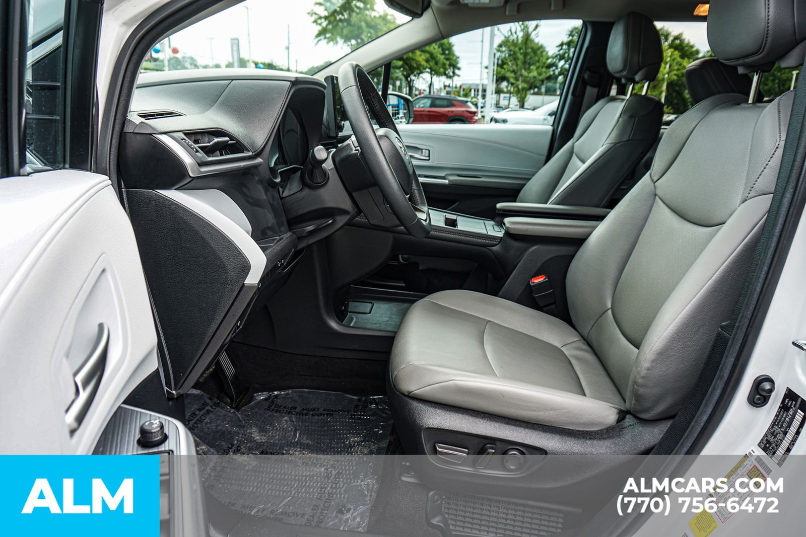 Used 2025 Beige Toyota XLE image 22