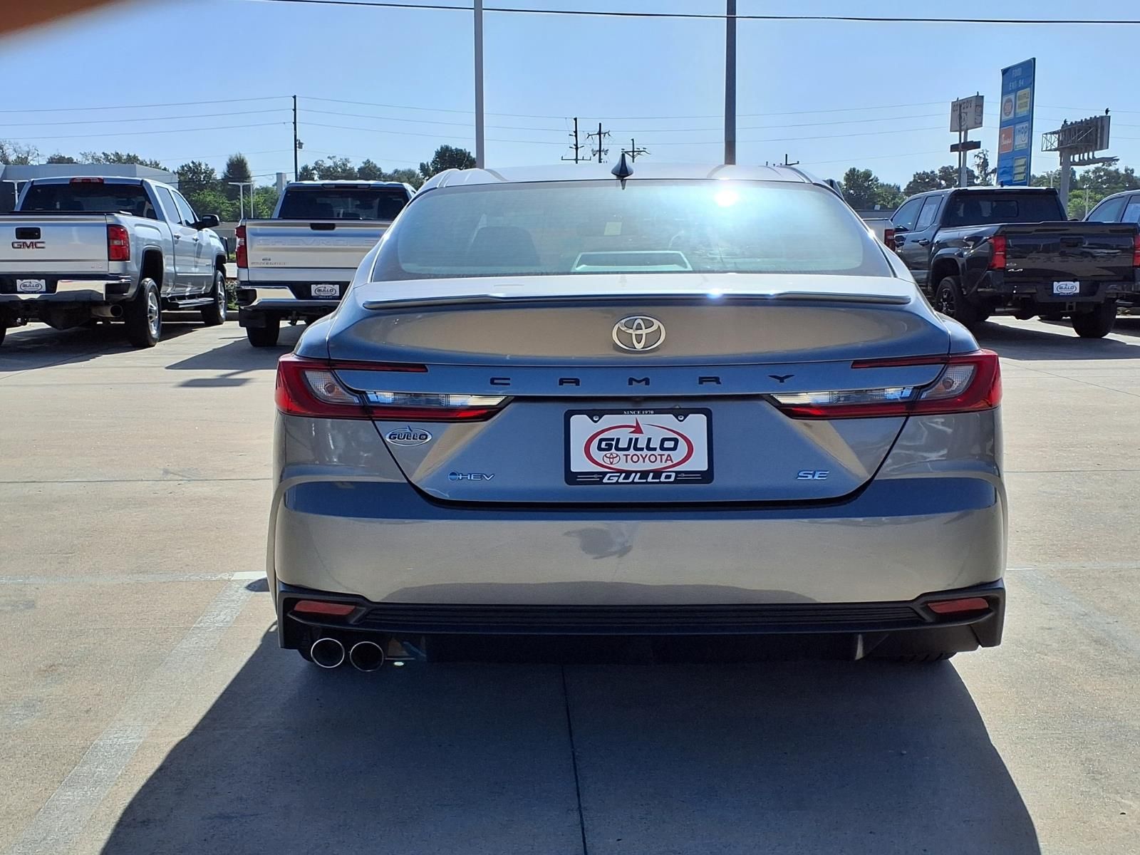 2025 Toyota Camry SE - 6