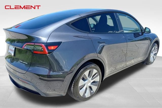 2024 Tesla Model Y Long Range 5