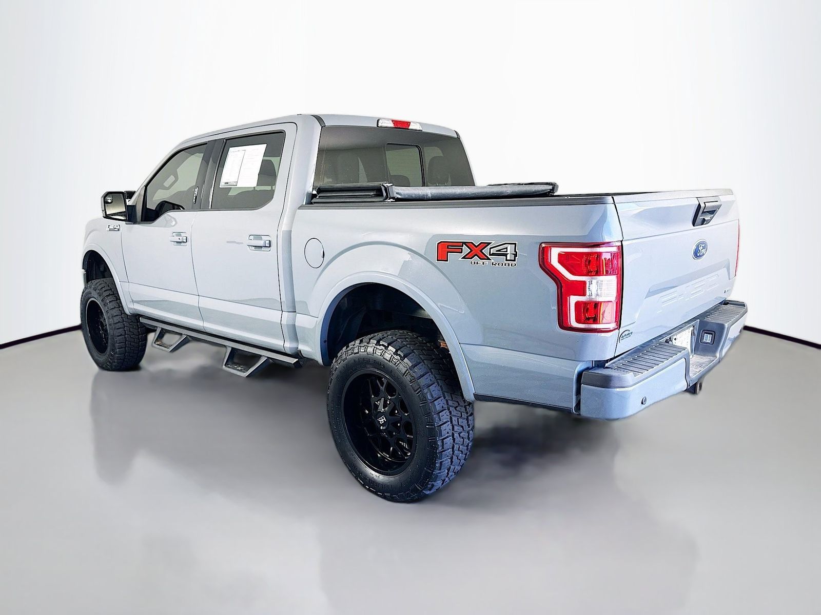 View vehicle photo 5
