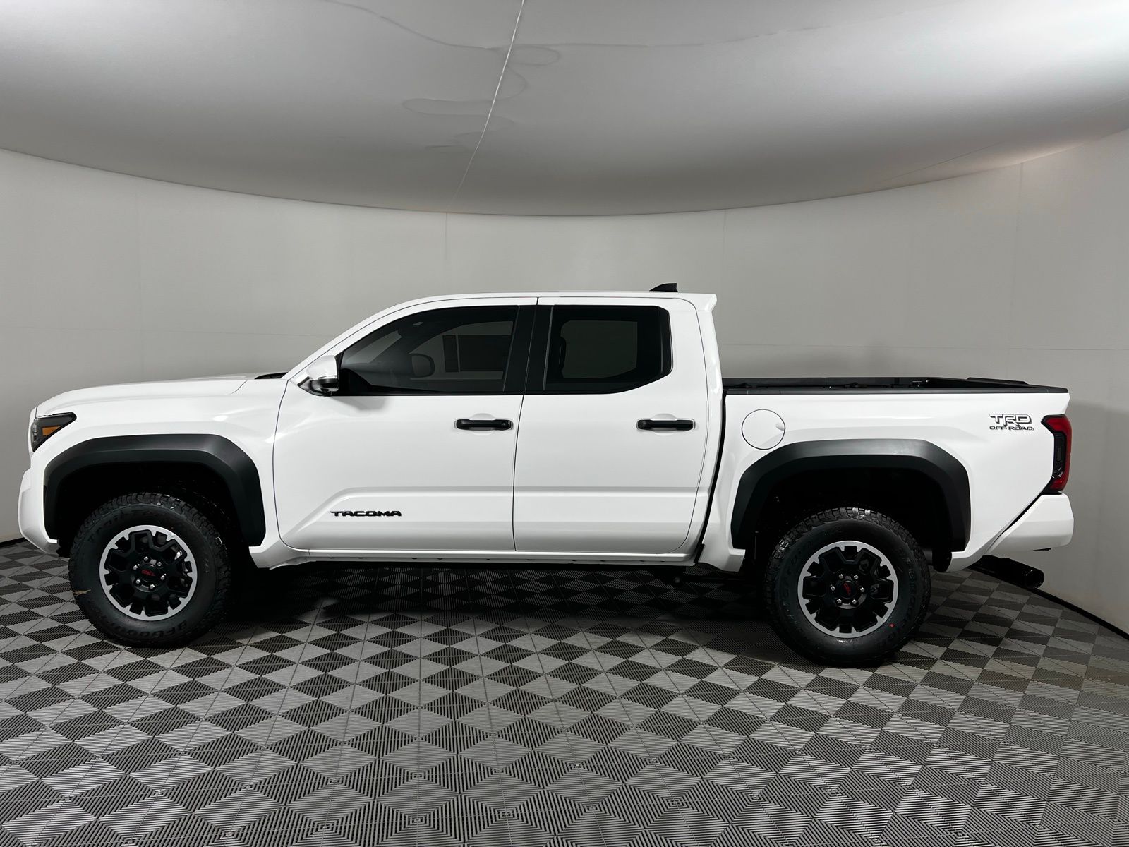 Thumbnail: 2025 Toyota Tacoma - 8