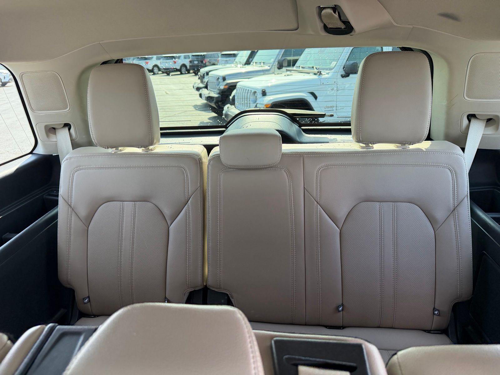 2024 Ford Expedition image 16