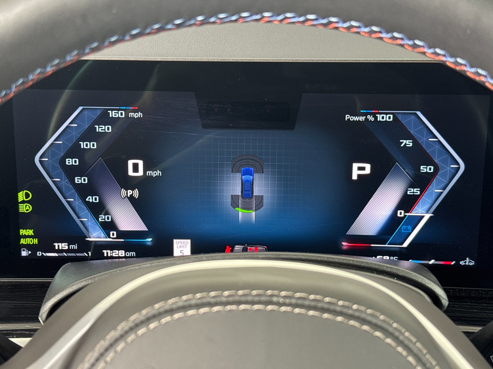 2026 BMW X7 M60i — full photo 26 of 30