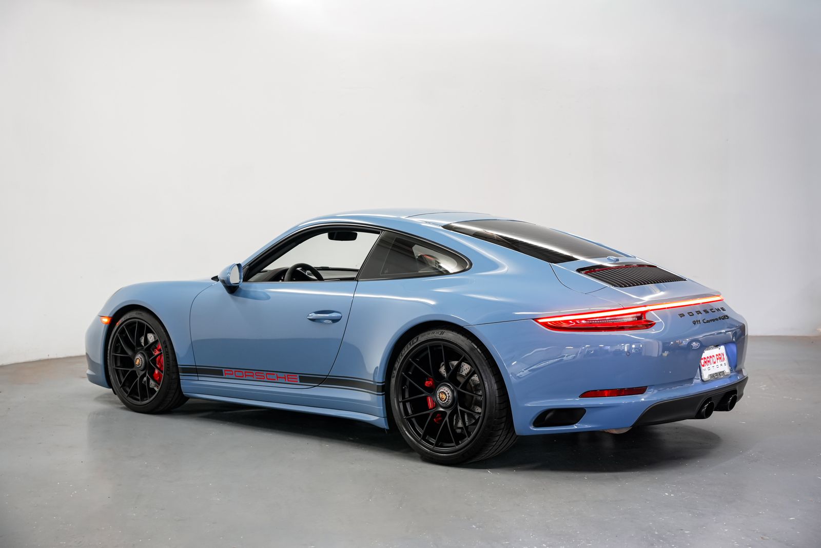 2019 Porsche 911 Carrera 4 GTS — photo 9