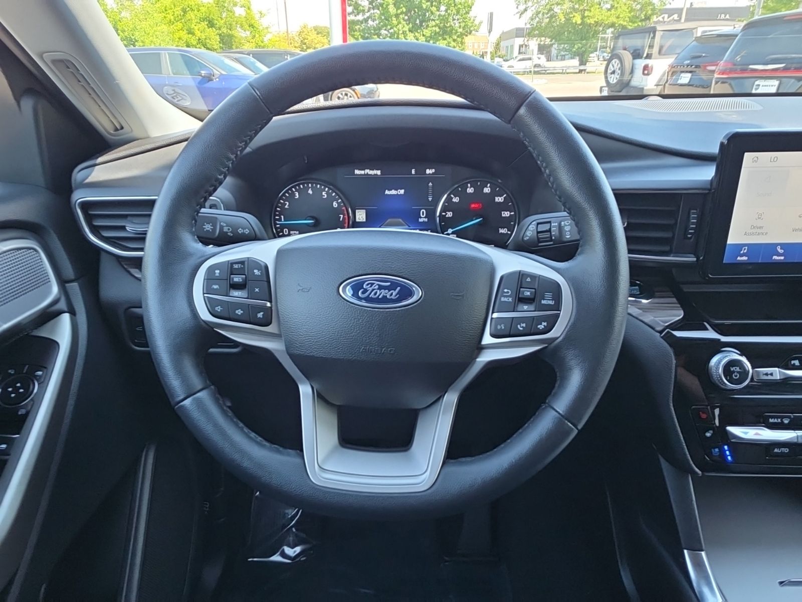 Used 2023 Silver Ford Limited image 30