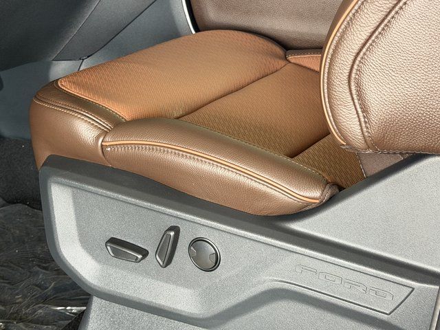New 2027 Agate Black Metallic Ford King Ranch image 27