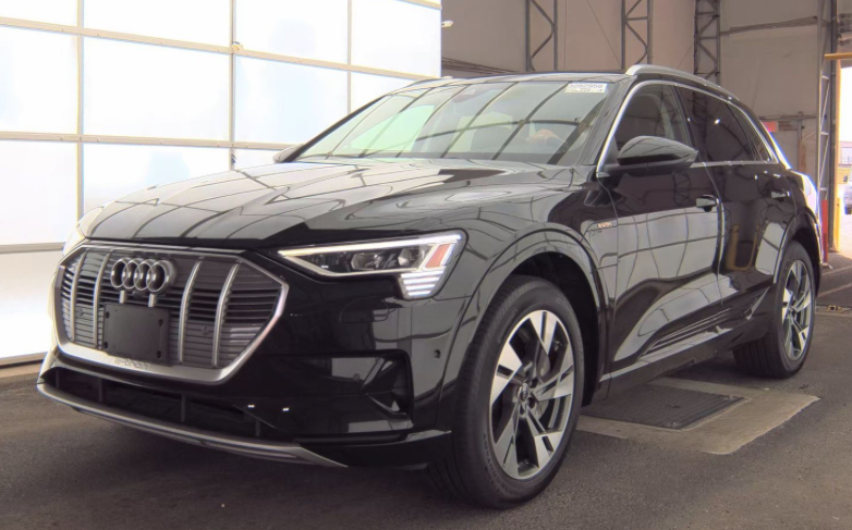 Black Metallic 2023 Audi e-tron Premium Plus quattro SUV AWD SUV / Crossover All-Wheel Drive Automatic
