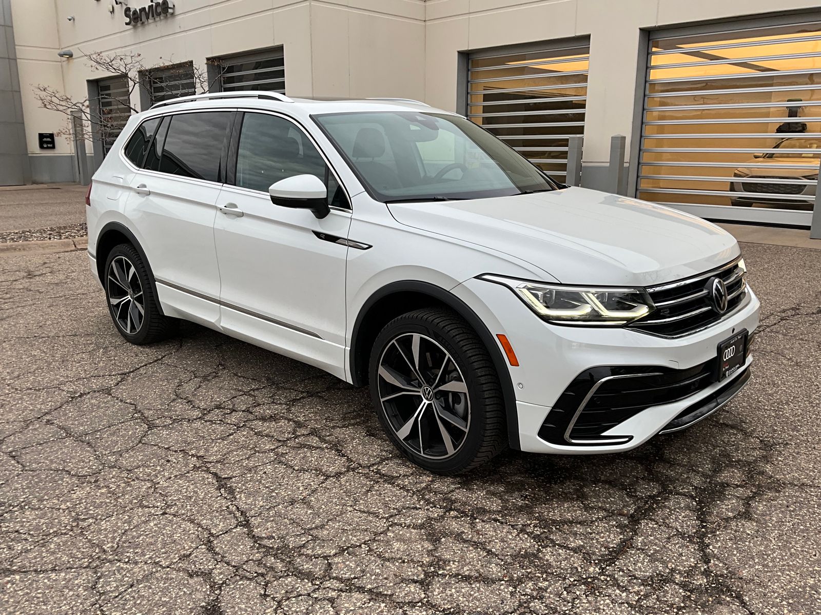 View vehicle photo 2