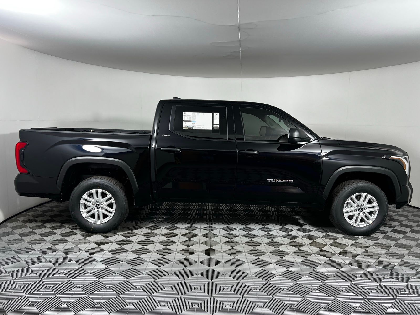 Thumbnail: 2025 Toyota Tundra - 4