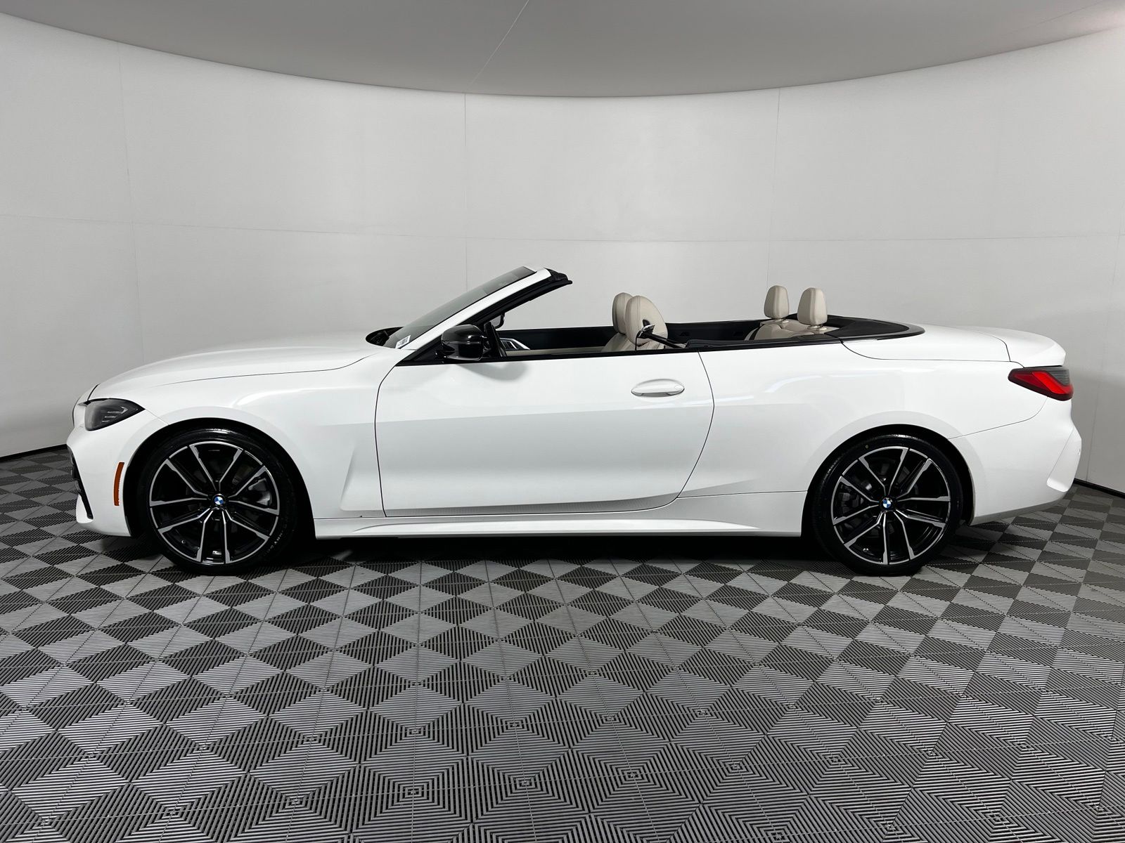 Thumbnail: 2022 BMW 4 Series - 8