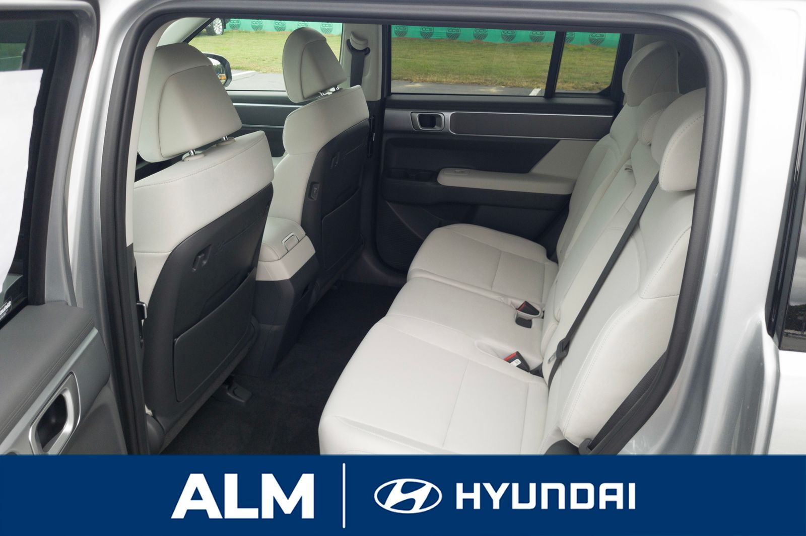 2026 Hyundai Santa Fe SE photo 12