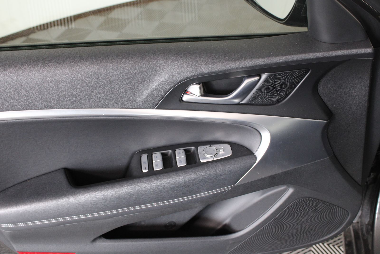 Used 2026 Gray Genesis 2.5T image 13