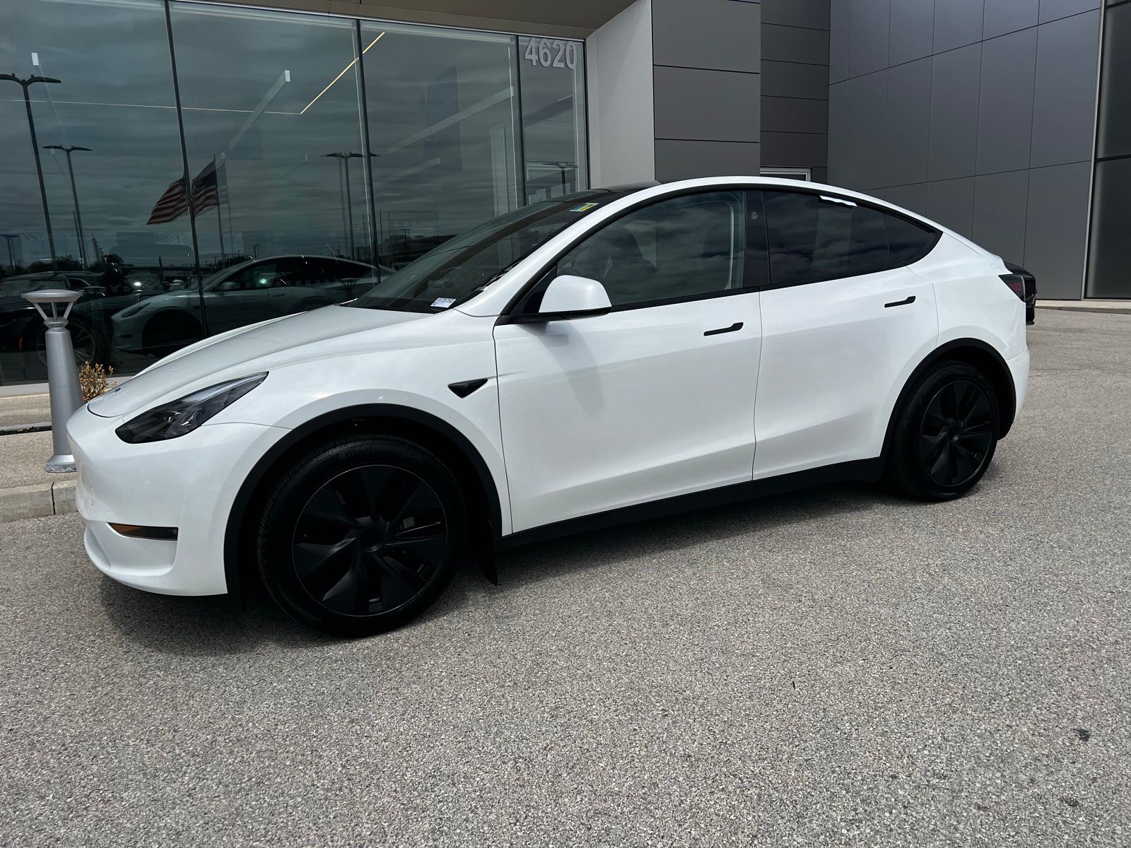  2025 Tesla Model Y Long Range AWD   