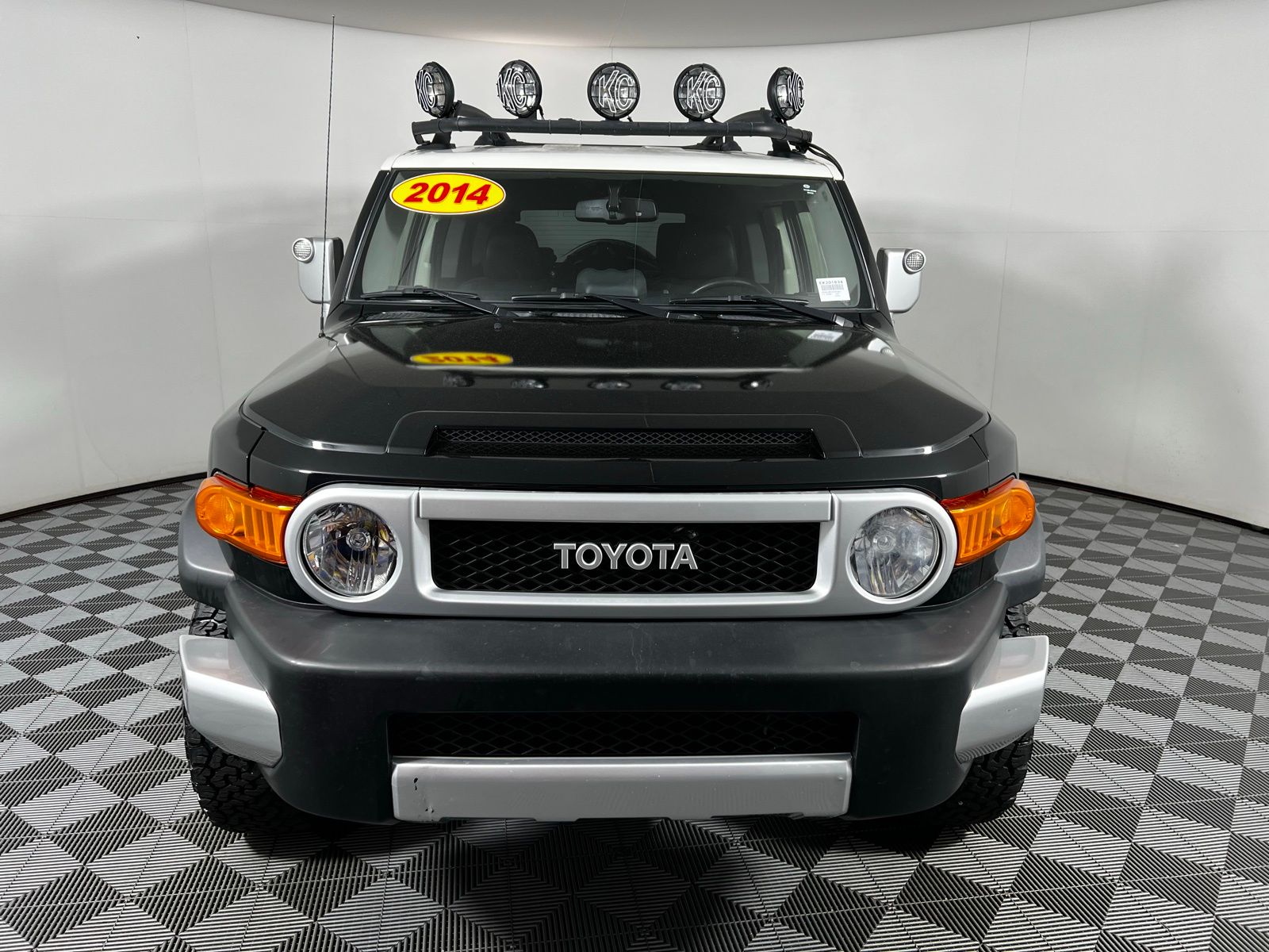 2014 Toyota FJ Cruiser Base 2