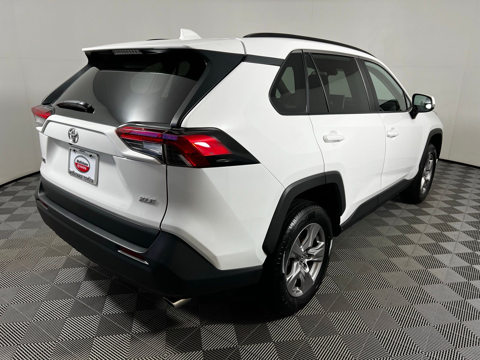 2023 Toyota RAV4 XLE 5