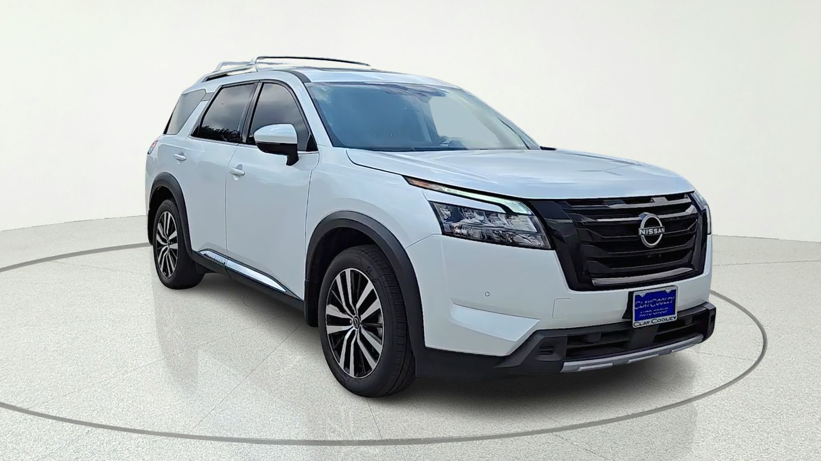 Everest White Pearl Tricoat 2025 Nissan Pathfinder Platinum FWD SUV / Crossover Front-Wheel Drive 9-Speed Automatic