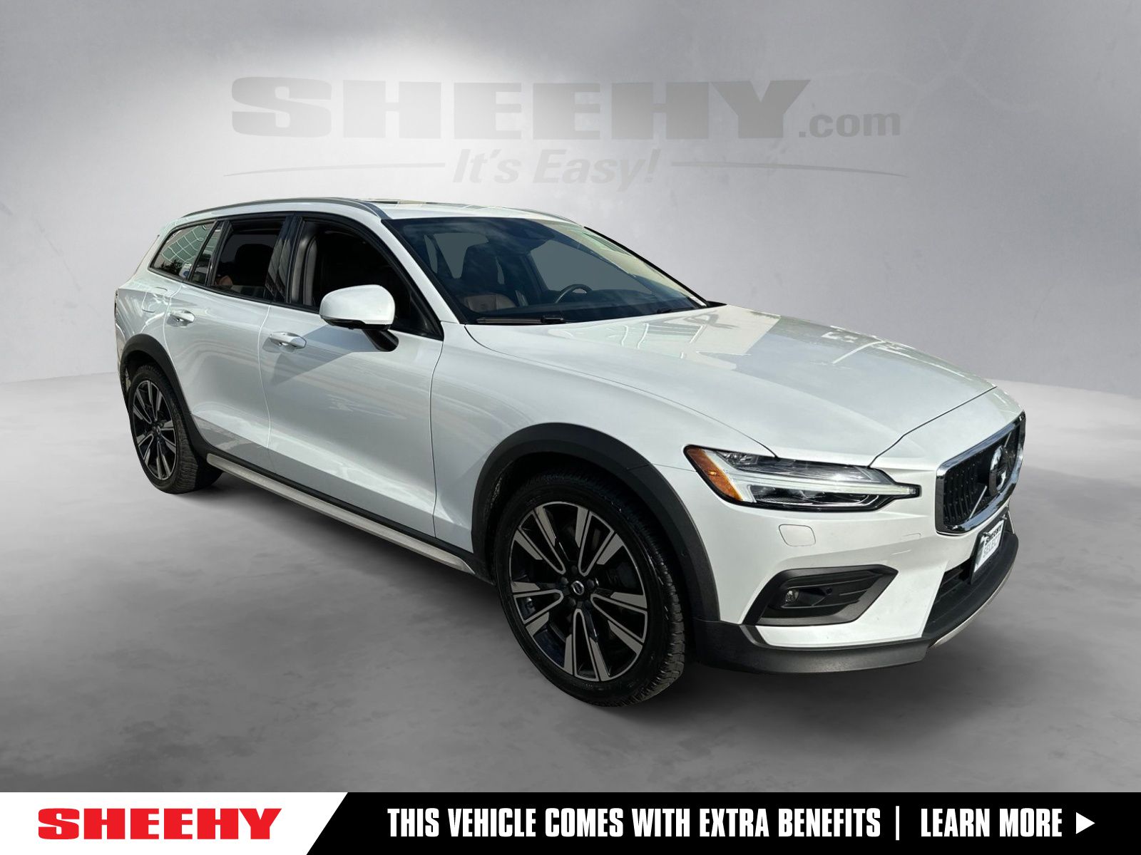 Crystal White Pearl Metallic 2020 Volvo V60 Wagon All-Wheel Drive Automatic