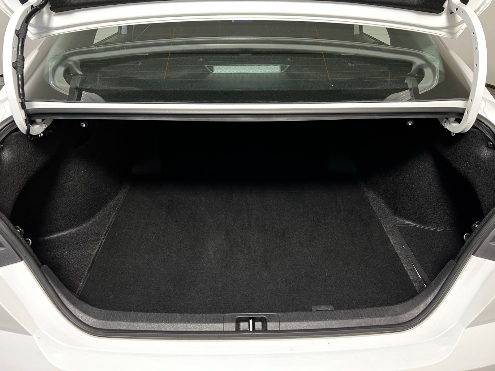 Thumbnail: 2025 Toyota Camry - 22