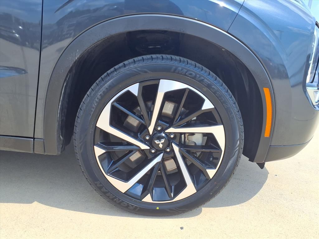 2024 Mitsubishi Outlander SE  at Bayshore Chrysler Jeep Dodge Ram