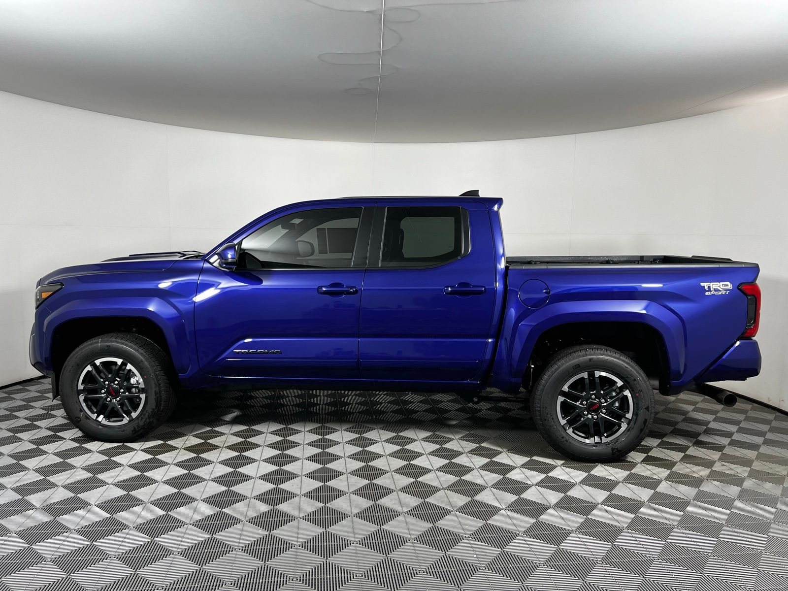 2025 Toyota Tacoma TRD Sport 8