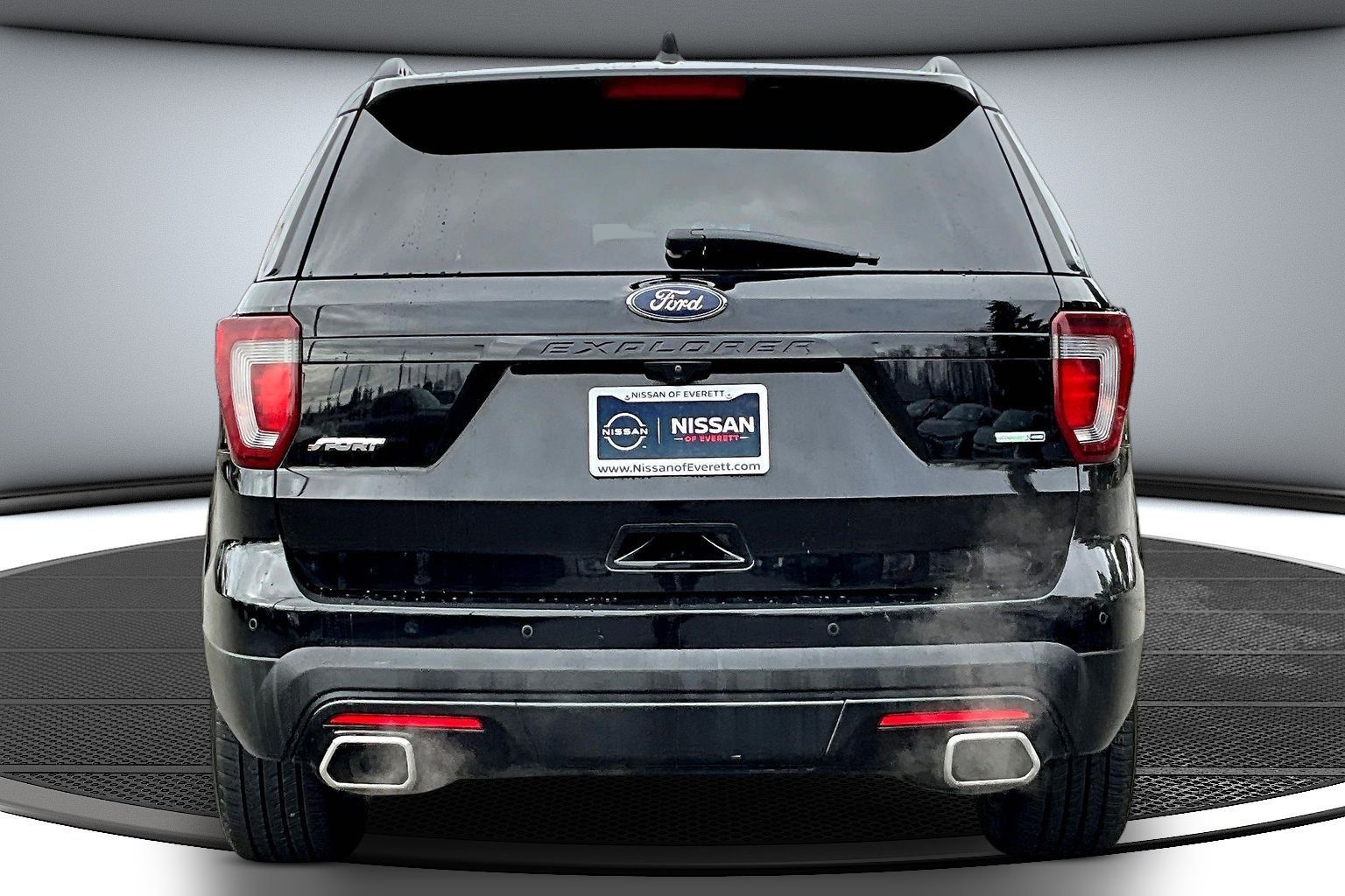 View vehicle photo 5