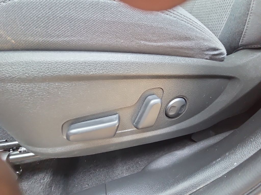 Used 2023 Red Hyundai SEL image 21