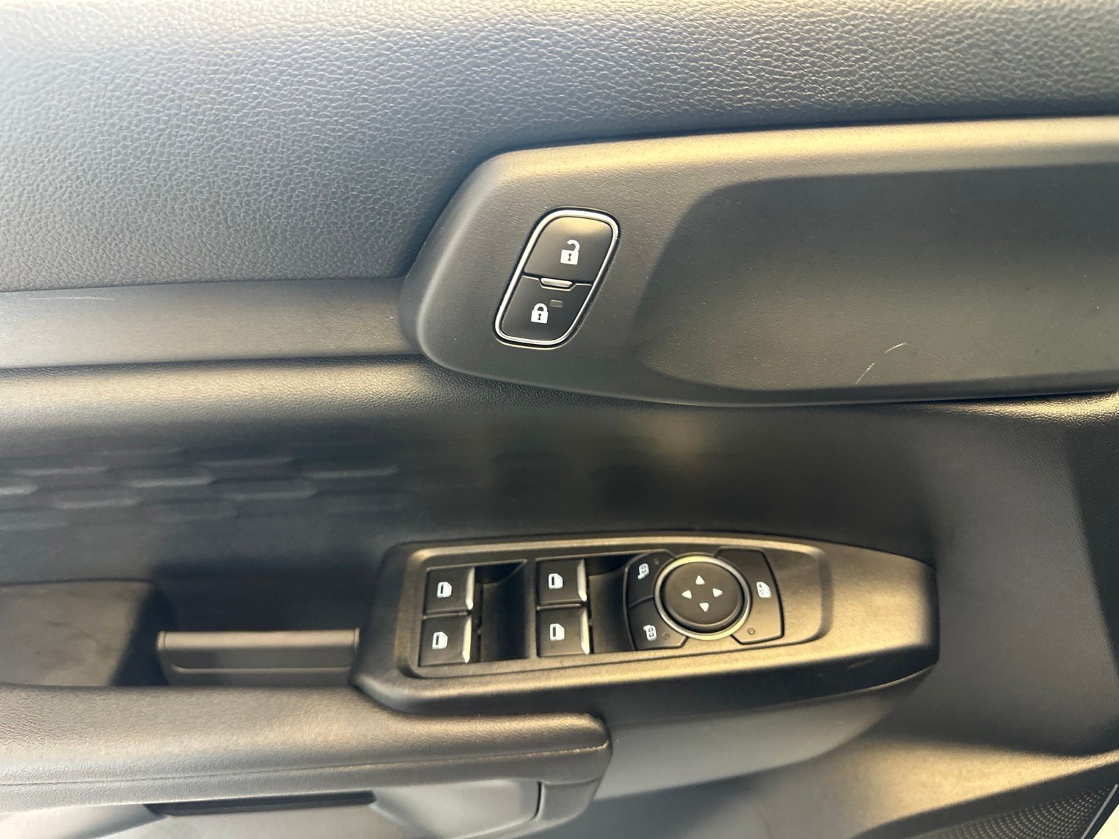 Certified Used 2025 Oxford White Ford XL image 19