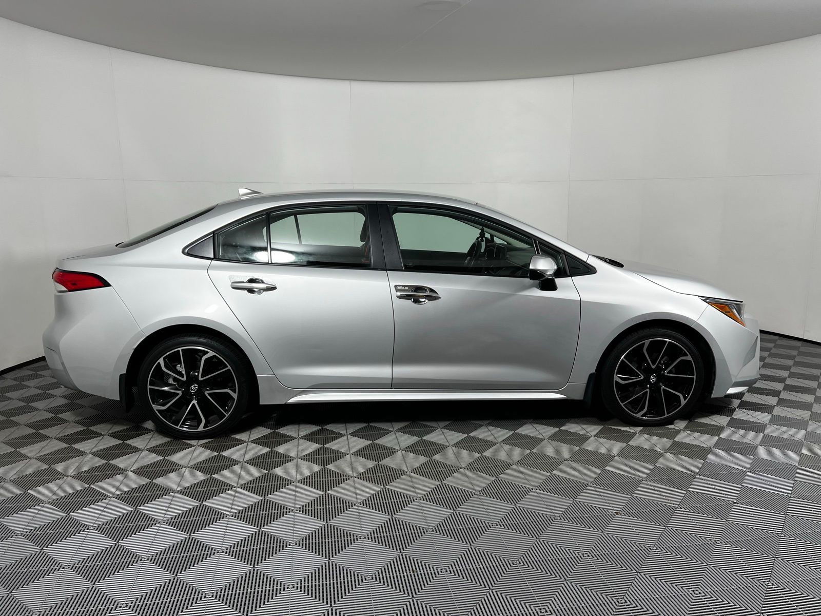 Thumbnail: 2024 Toyota Corolla - 4