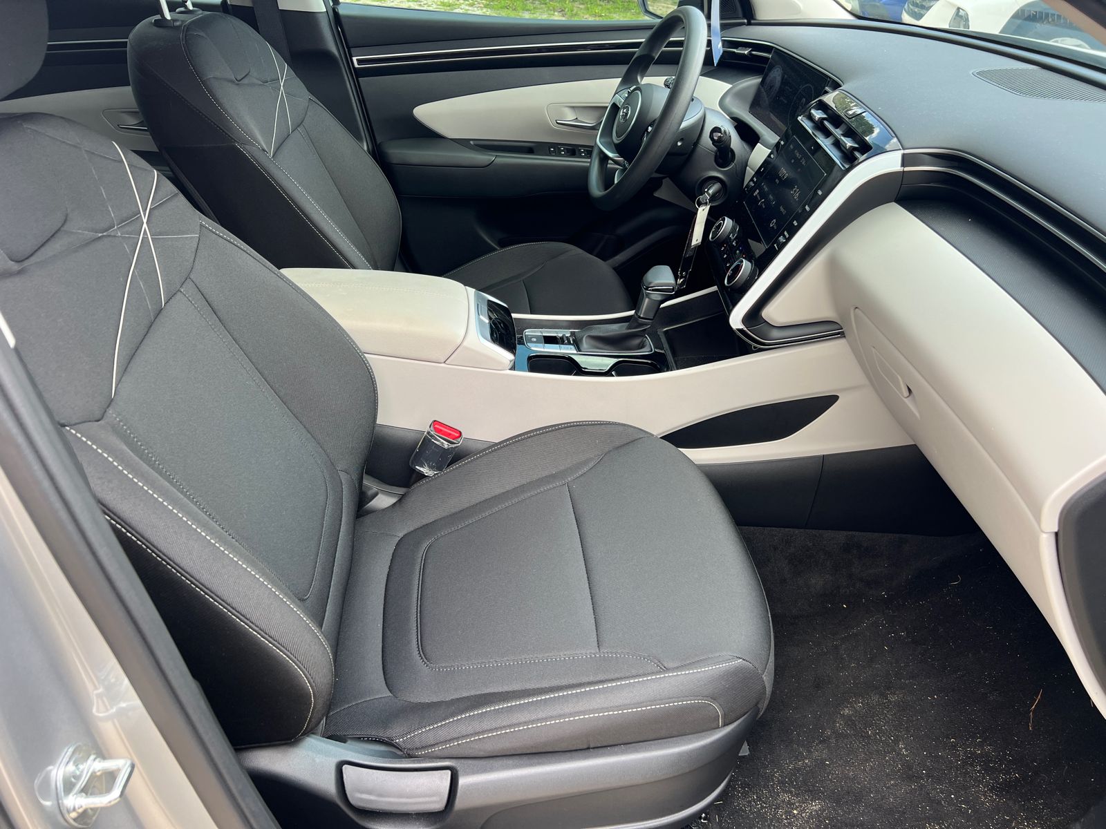 2024 Hyundai Tucson SE photo 9