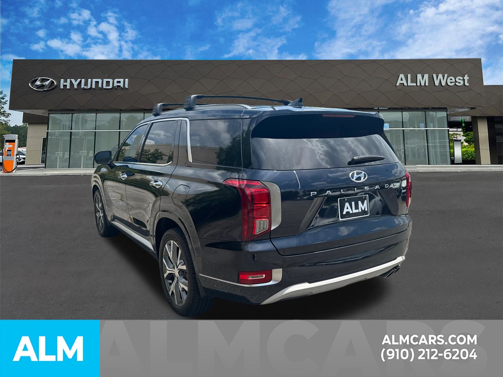 Used 2021 Moonlight Hyundai Limited image 9