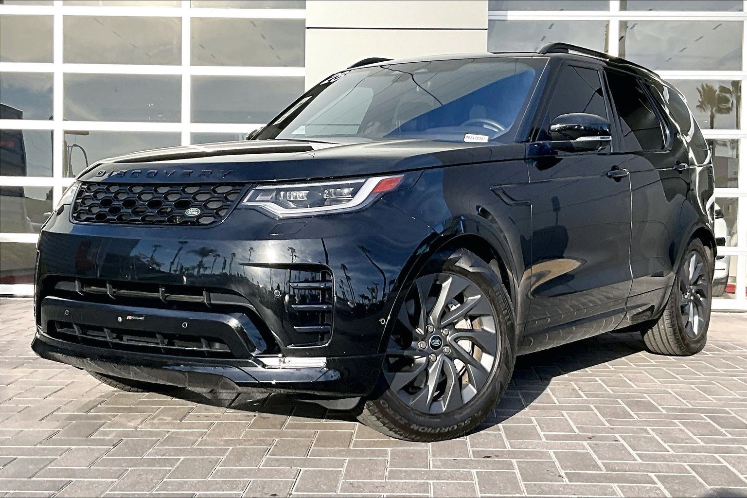 2023 Land Rover Discovery P300 S R-Dynamic AWD