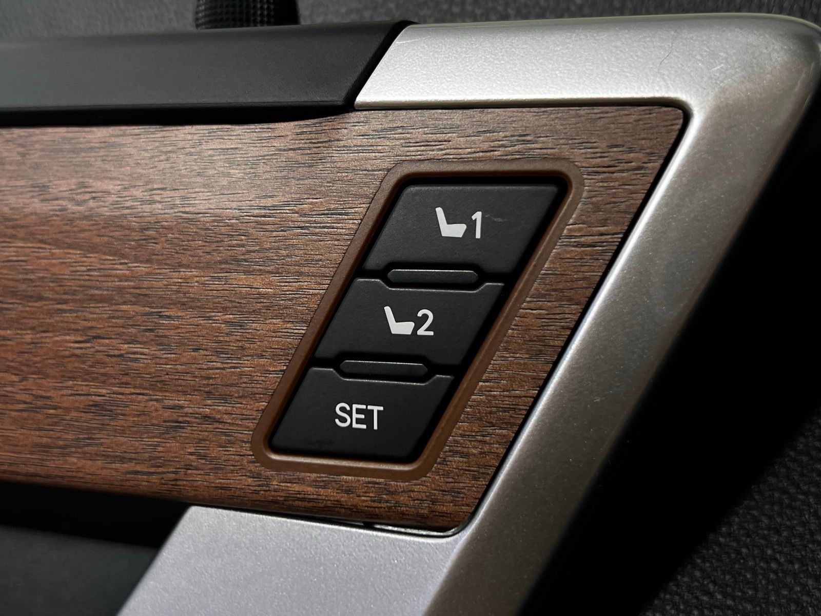 Thumbnail: 2023 Toyota Tundra - 14