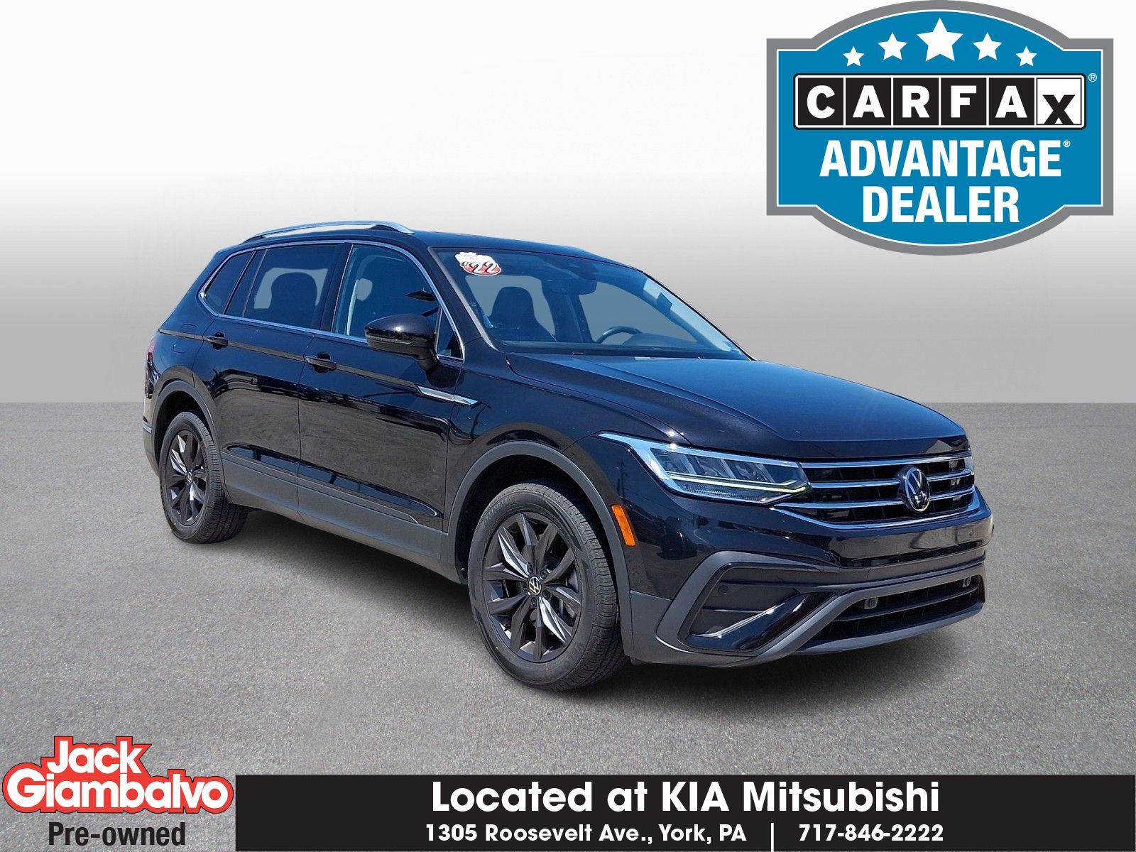Deep Black Pearl 2022 Volkswagen Tiguan SUV / Crossover All-Wheel Drive 8-Speed Automatic