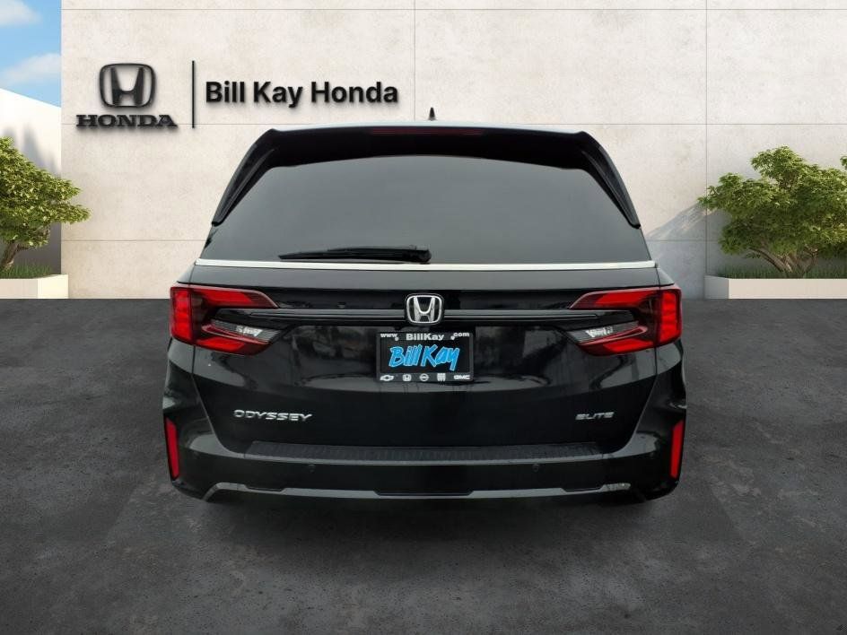 View vehicle photo 5