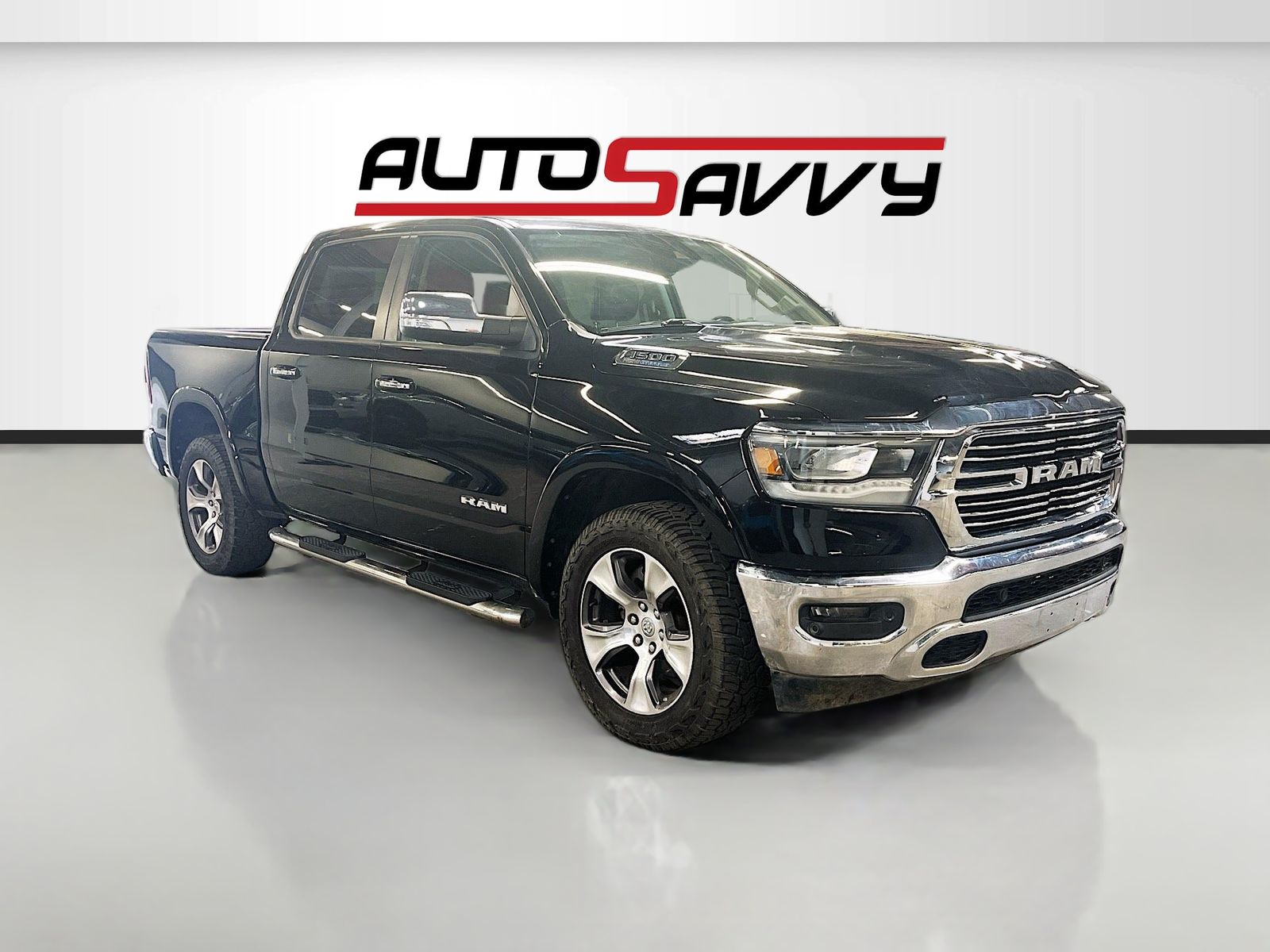 2022 RAM 1500 Laramie 4x4 Crew Cab 5'7's photo