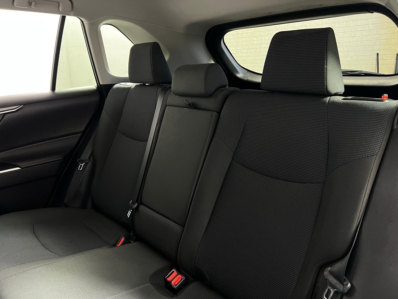 Thumbnail: 2023 Toyota RAV4 - 20