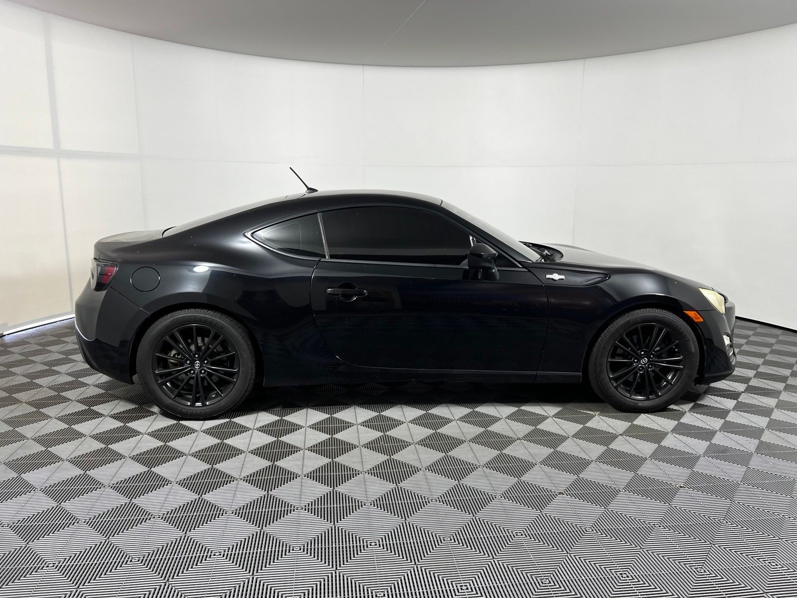 Thumbnail: 2013 Scion FR-S - 4