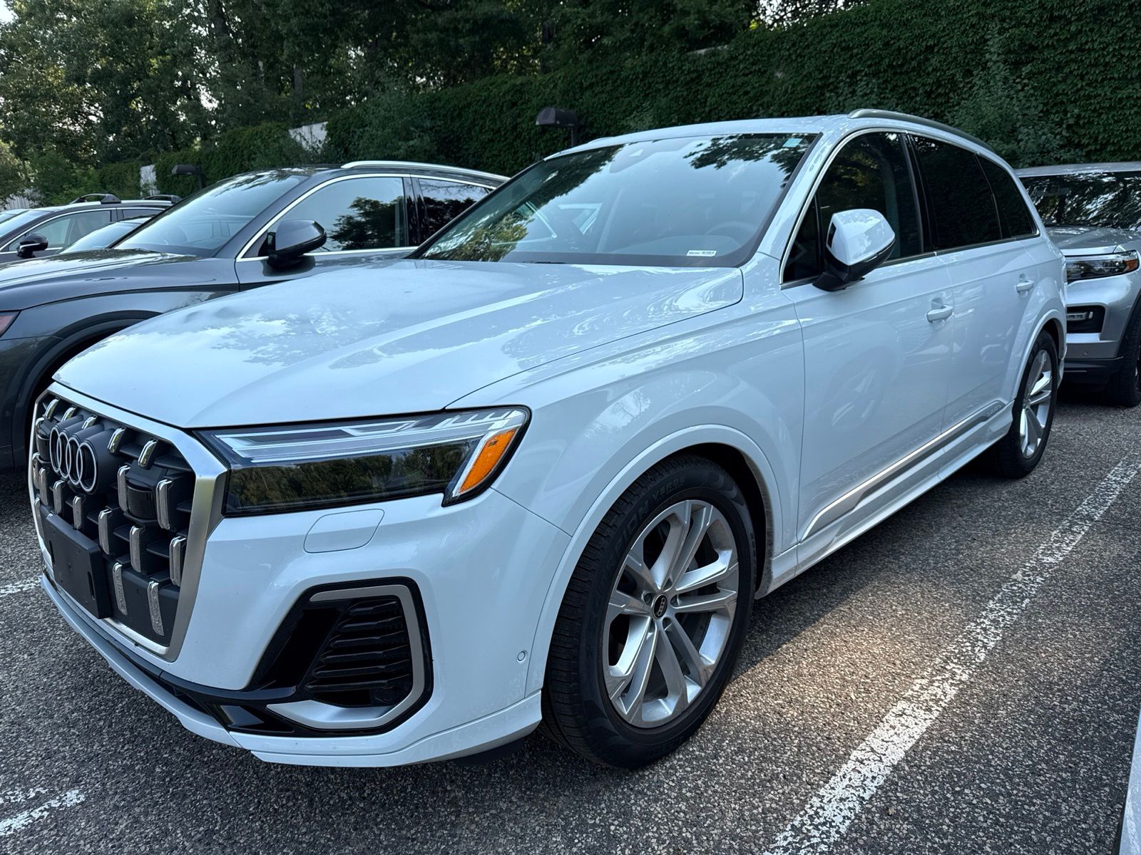 Glacier White Metallic 2025 Audi Q7 SUV / Crossover All-Wheel Drive 8-Speed Automatic