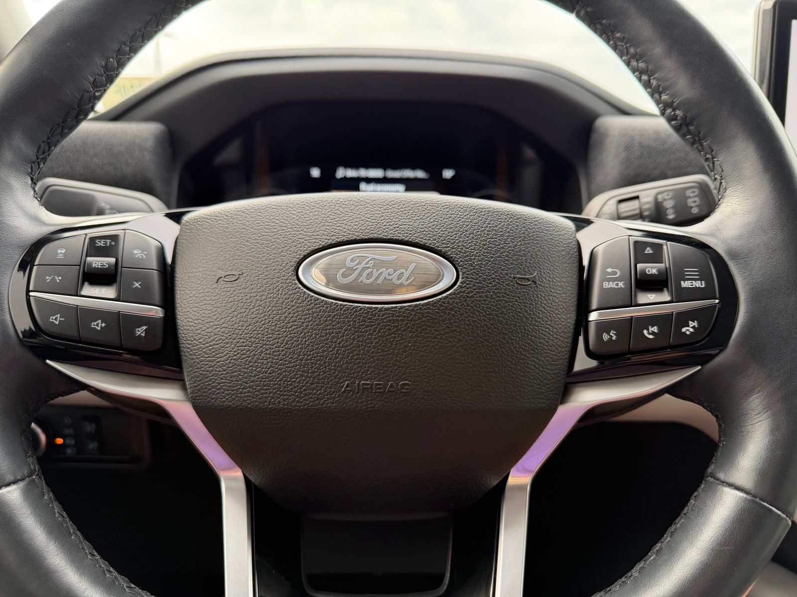 2025 Ford Explorer image 19