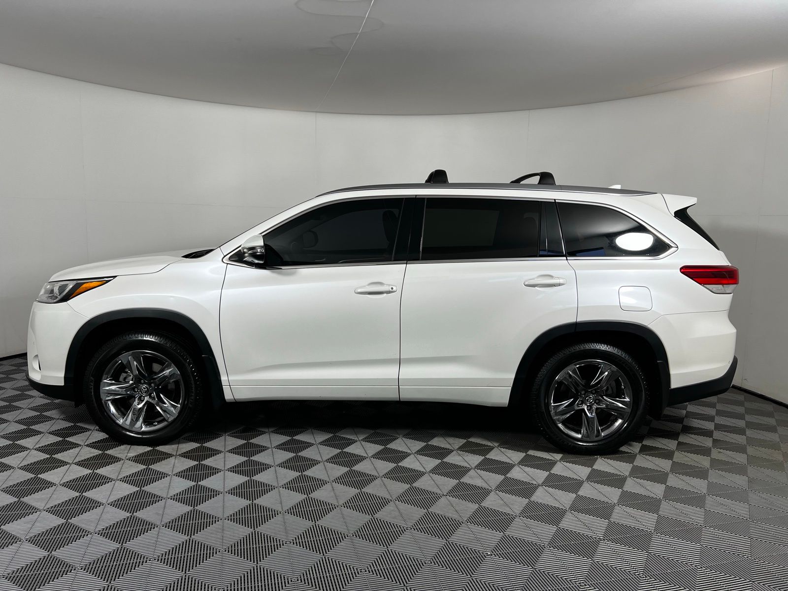 2017 Toyota Highlander Limited Platinum 8