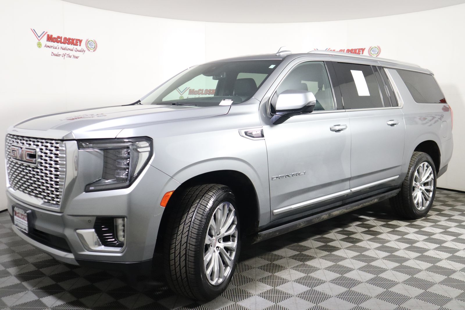2023 GMC Yukon XL Denali photo