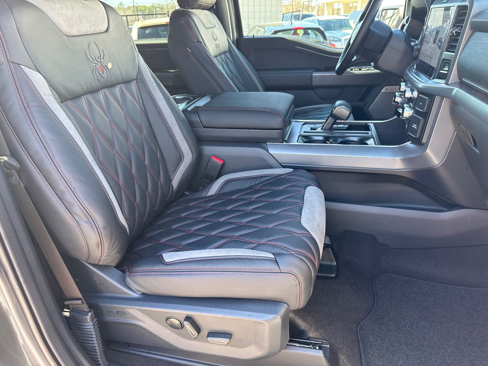 New 2026 Carbonized Gray Metallic Ford XLT image 15